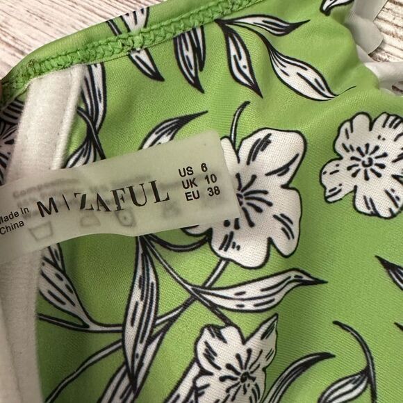 Zaful Floral Green Bikini Top - Picture 5 of 5